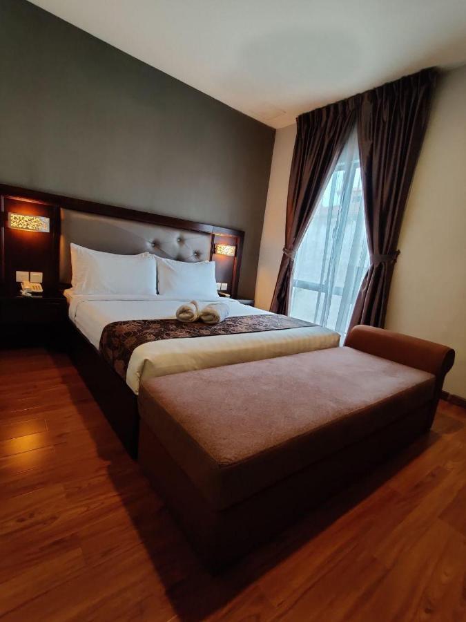 Castello Hotel Кулаи Экстерьер фото
