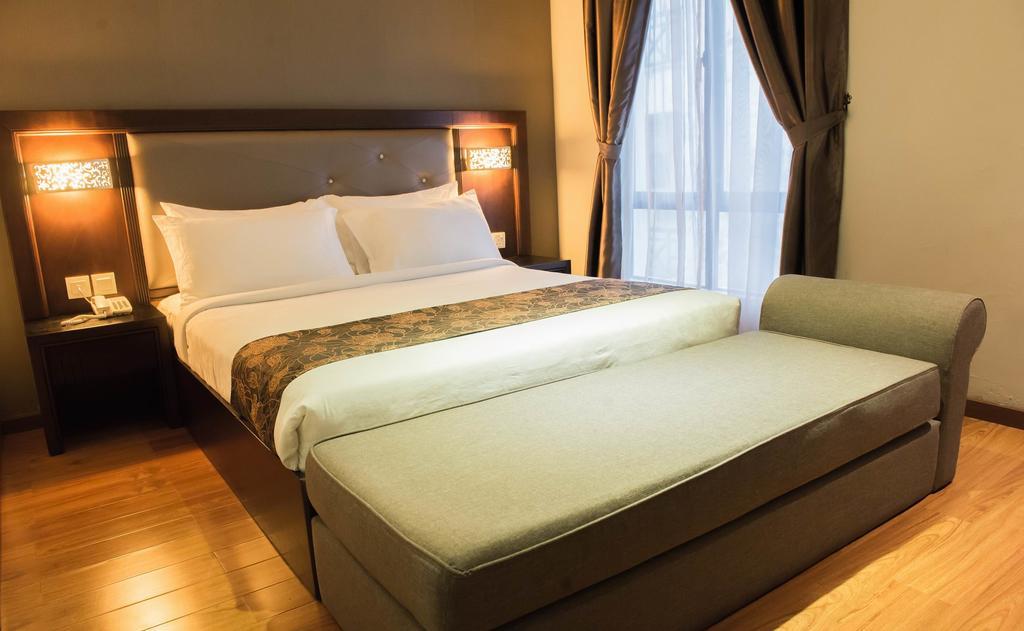 Castello Hotel Кулаи Экстерьер фото